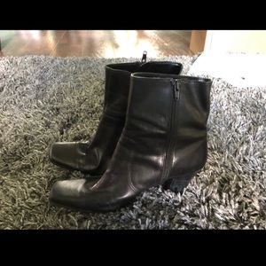 Nine West black leather boots. Size 8.5